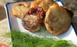 Ντομάτες λιαστές με κουρκούτι